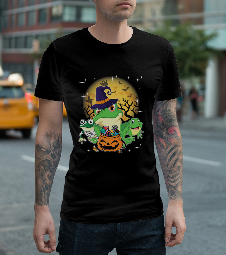 Three Frogs Mummy Witch Moon Ghosts Halloween Pumpkin T-Shirt