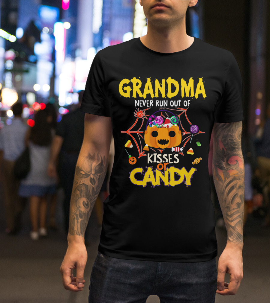 Grandma Never Run Out Of Kisses Or Candy Halloween Pumpkin Spiderweb Treats T-Shirt
