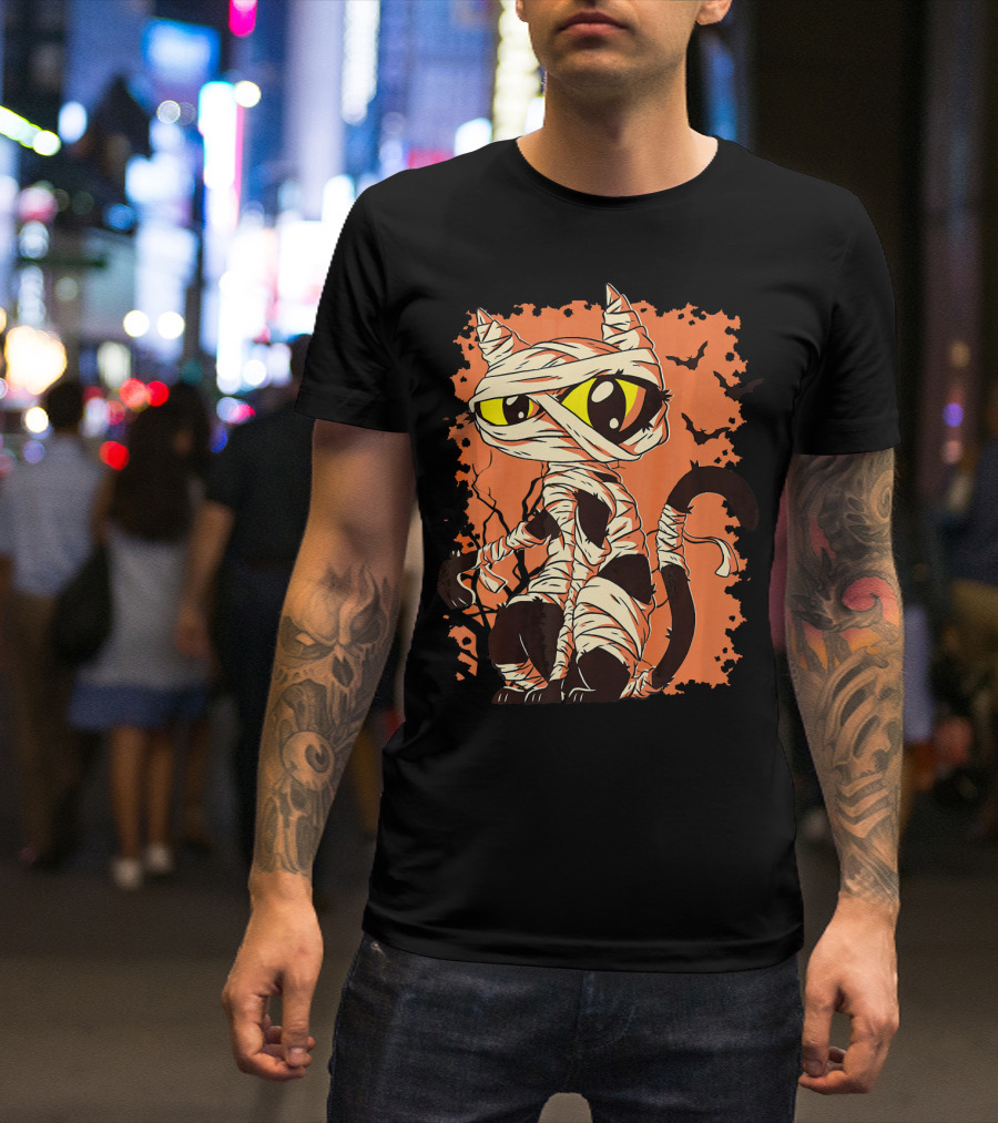 Mummy Cat With Yellow Eyes And Halloween Bats T-Shirt