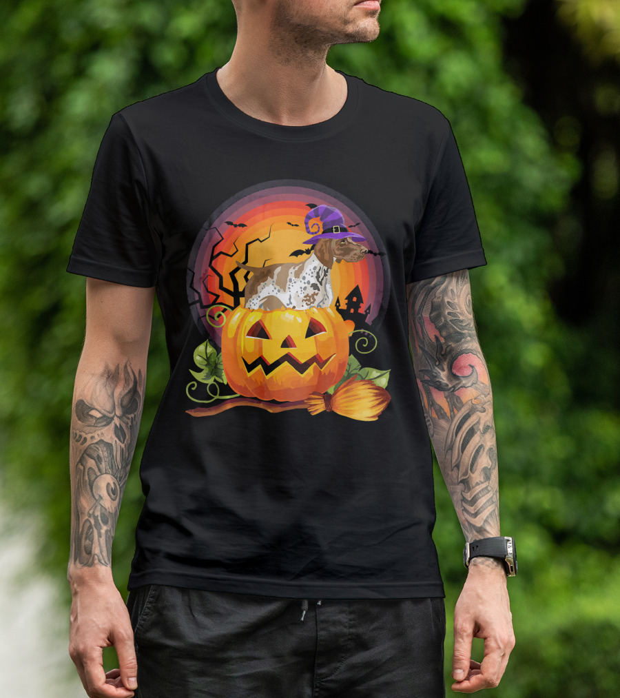 German Shorthaired Pointer Halloween Pumpkin Witch Hat Broomstick T-Shirt