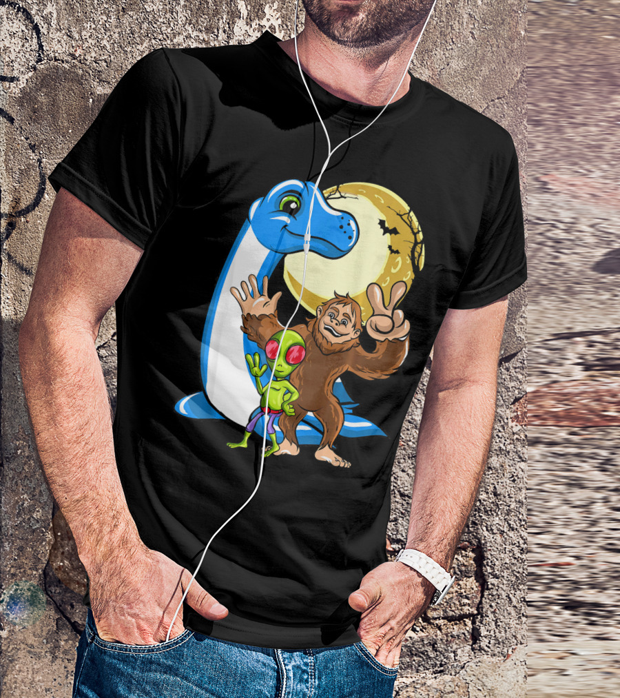 Bigfoot Sasquatch Loch Ness Monster Ness Alien Moon Scene T-Shirt