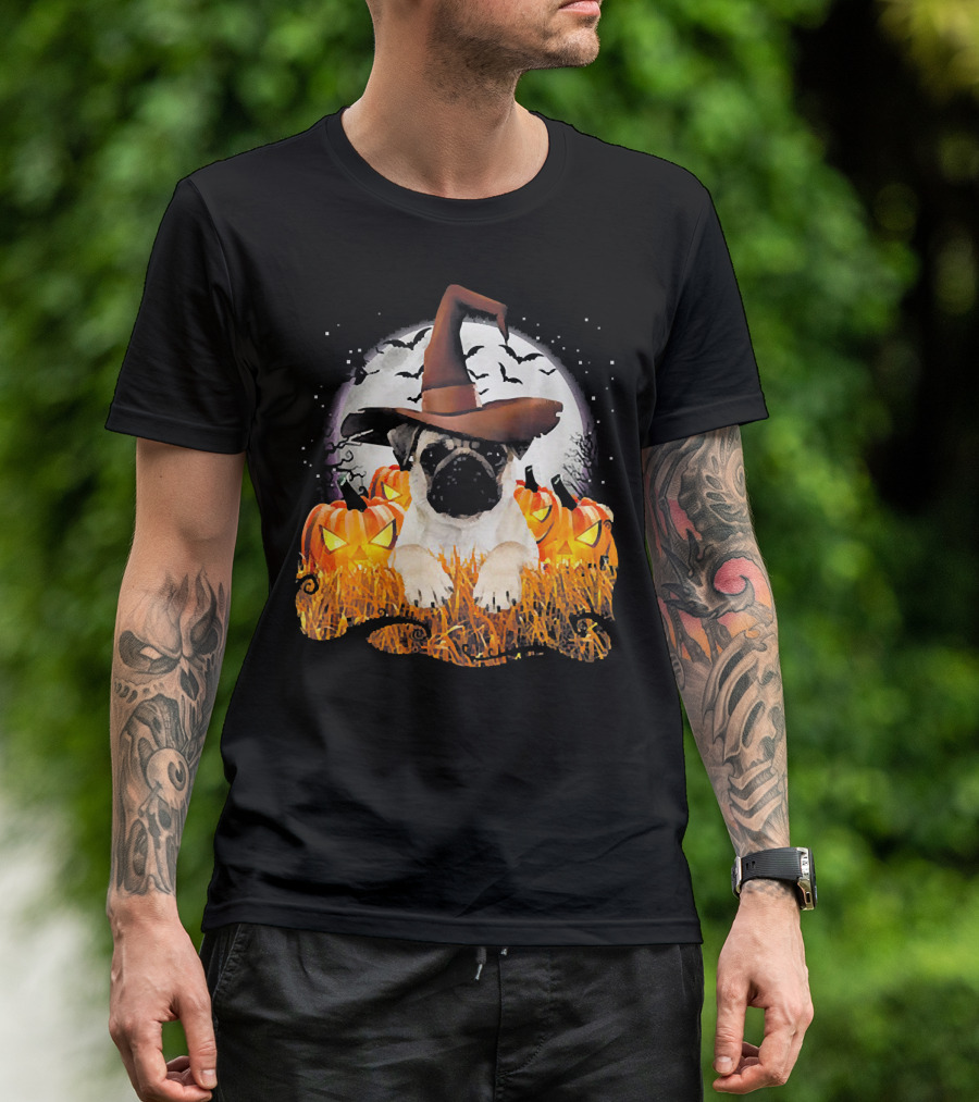 Funny Pug Halloween Witch Hat Pumpkins Moon Bats T-Shirt