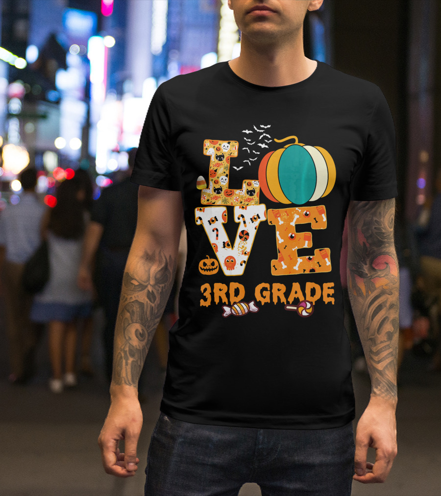 Funny Halloween Love 3rd Grade Teacher Pumpkin Candy Bats T-Shirt