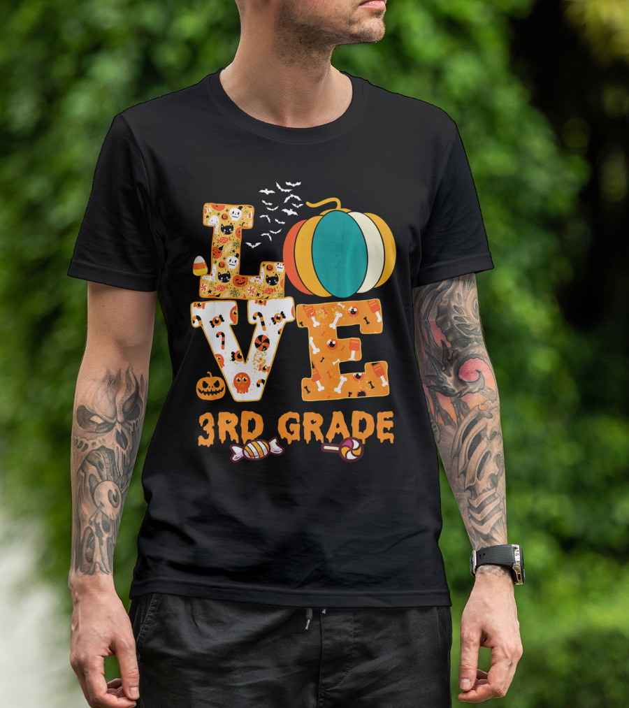 Funny Halloween Love 3rd Grade Teacher Pumpkin Candy Bats T-Shirt