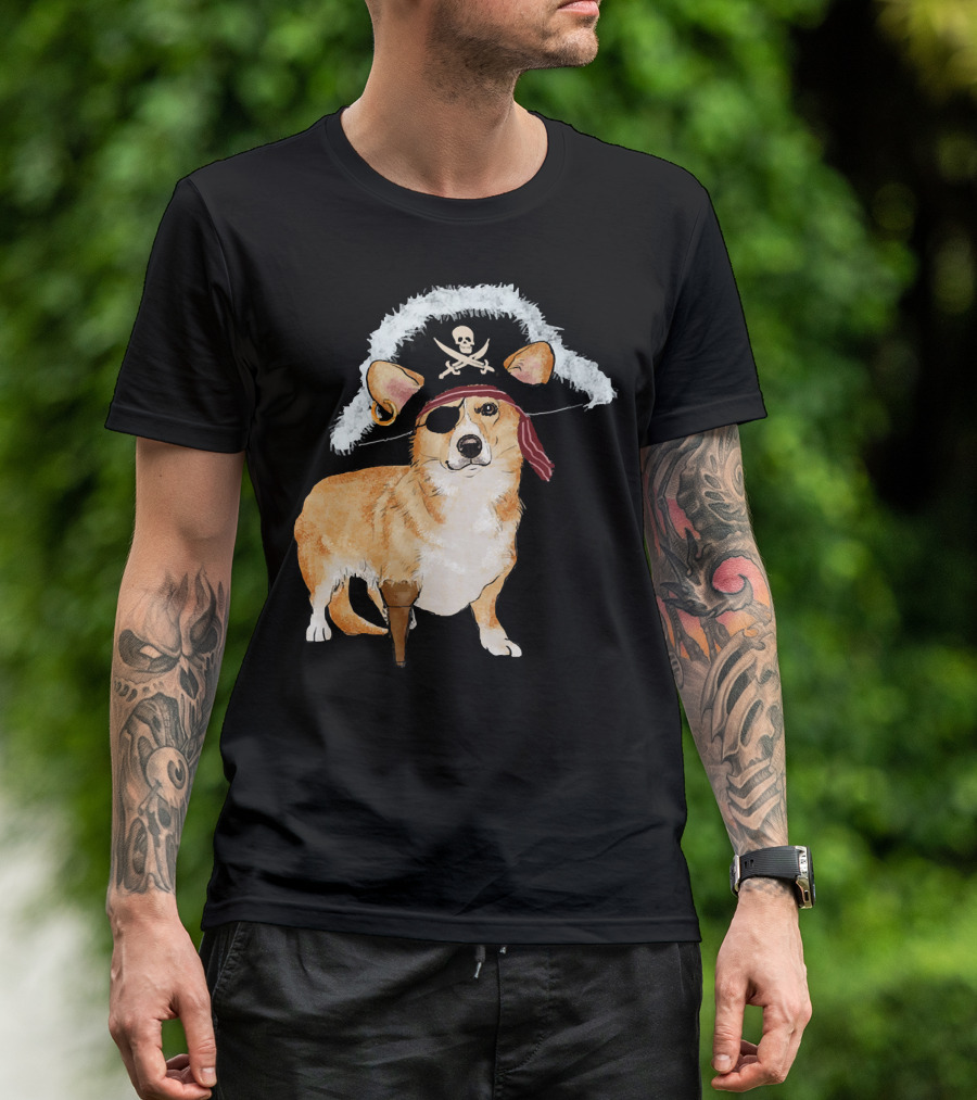 Funny Pirate Corgi Halloween Dog Lovers Skull Eyepatch Hat T-Shirt