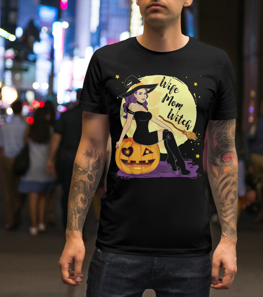 Wife Mom Witch Halloween Women Bro Pumpkin Moon Broomstick T-Shirt