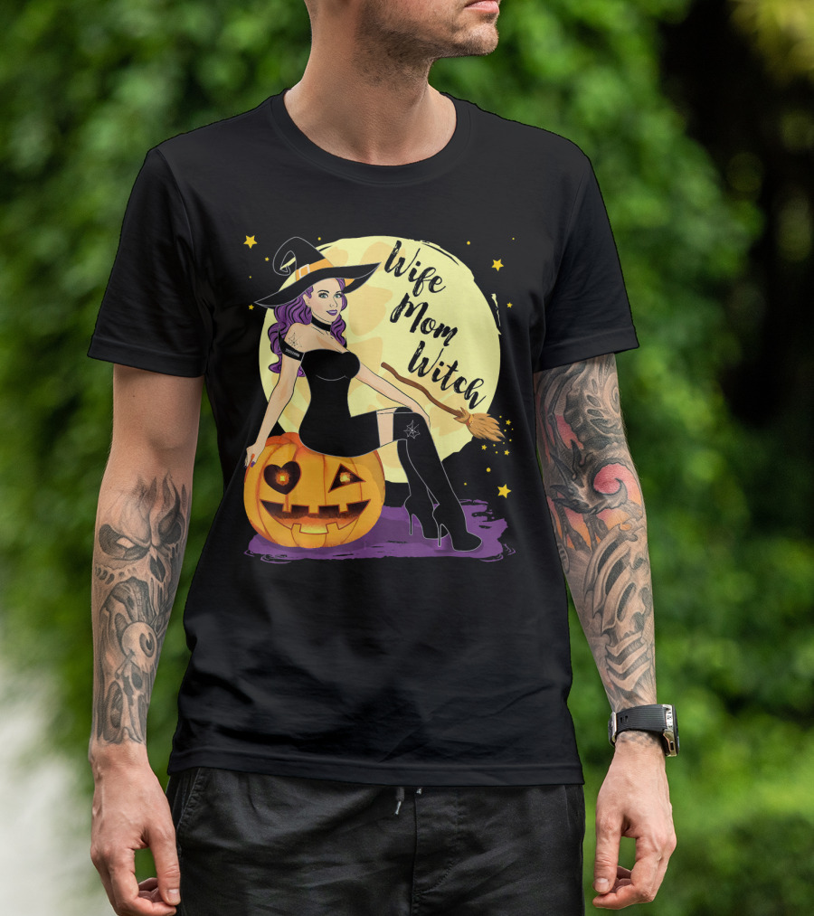 Wife Mom Witch Halloween Women Bro Pumpkin Moon Broomstick T-Shirt