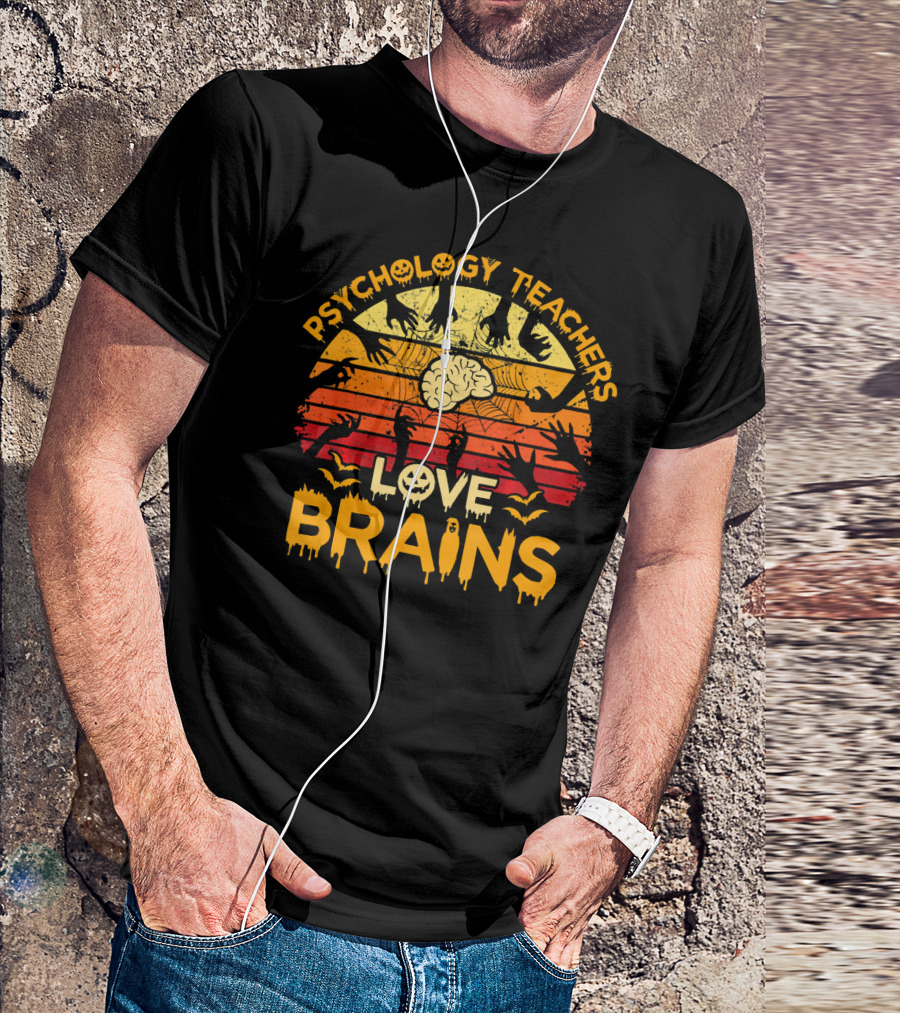 PSYCHOLOGY Teachers Love Brains Halloween Themed Retro T-Shirt