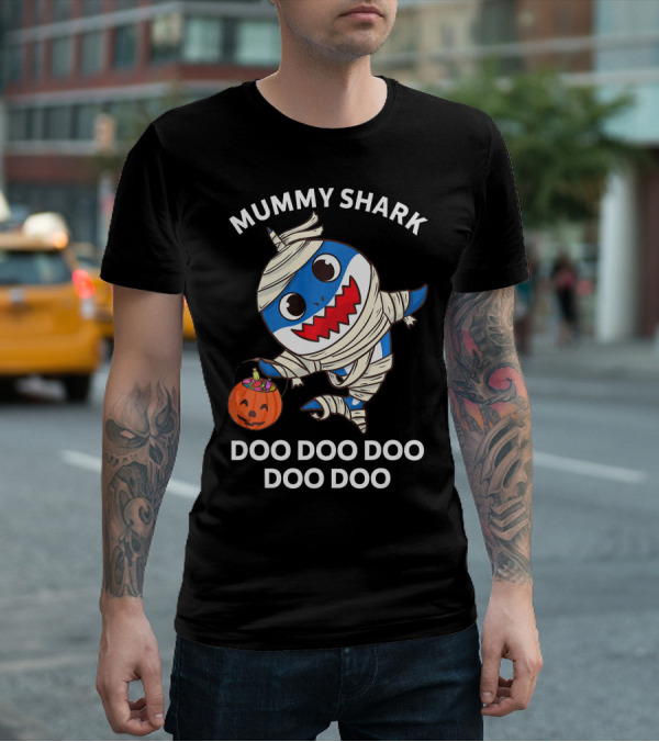 Mummy Shark Doo Doo Doo Doo Halloween Pumpkin T-Shirt