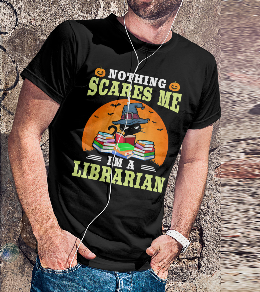 Nothing Scares Me I'm A Librarian Halloween Cat With Books And Witch Hat T-Shirt