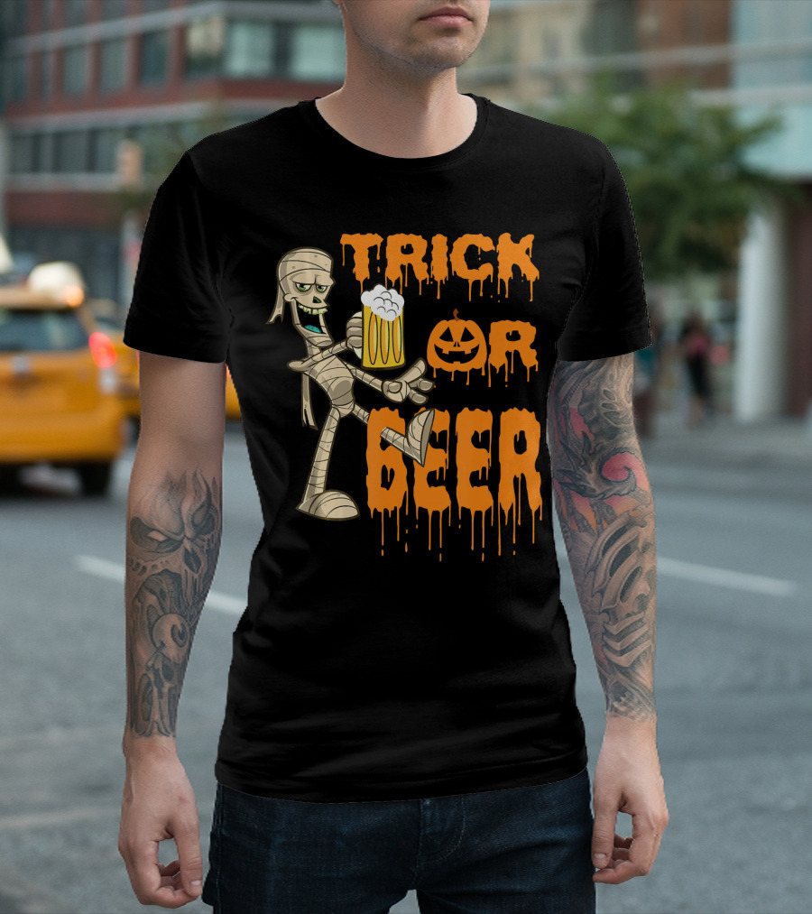 Trick or Beer Mummy with Pumpkin and Mug T-Shirt
