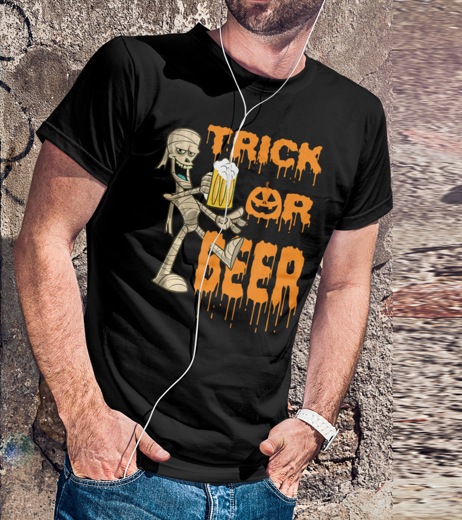 Trick Or Beer Mummy With Pumpkin And Mug T-Shirt