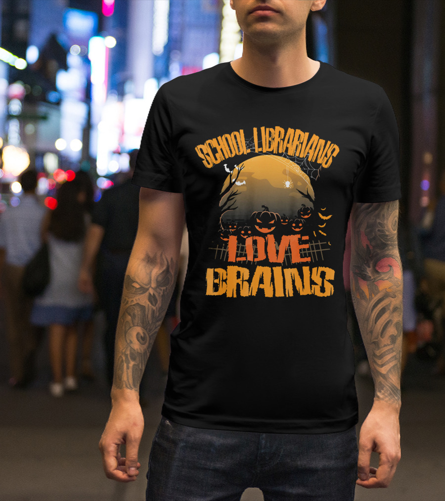 School Librarians Love Brains Halloween Pumpkins Spider Web Moon T-Shirt