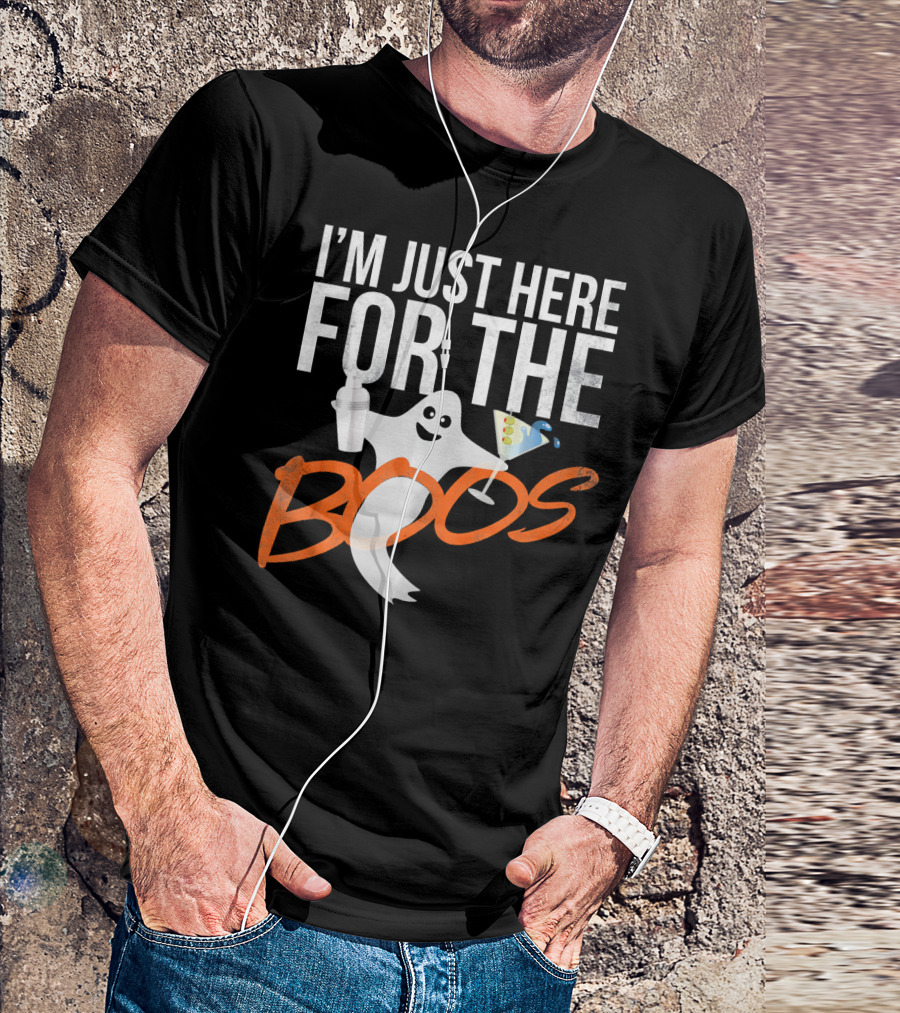 I'm Just Here For The Boos Ghost Holding Cocktail And Drink Shaker T-Shirt