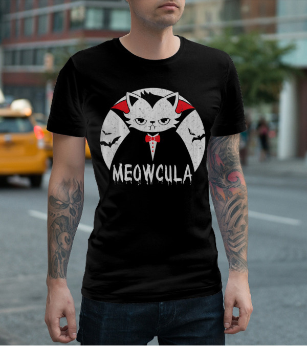 Meowcula Vampire Cat Halloween Dracula Bats Moon T-Shirt