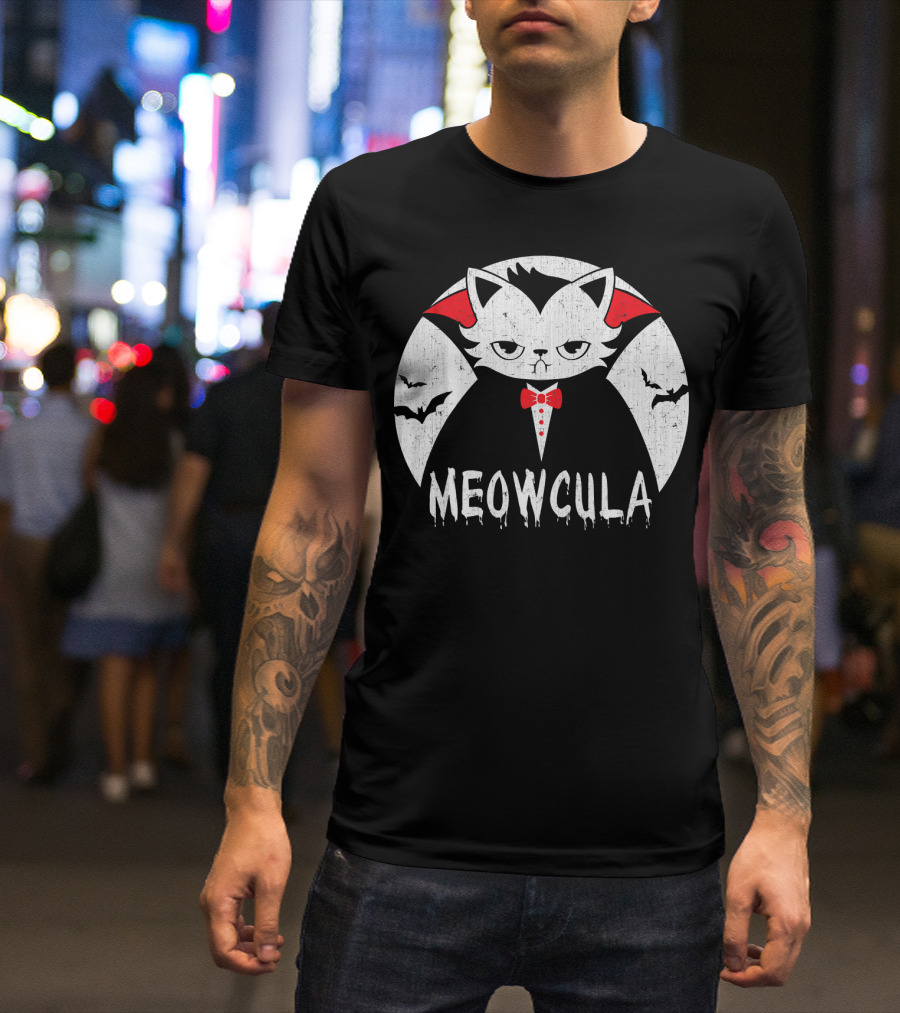 Meowcula Vampire Cat Halloween Dracula Bats Moon T-Shirt