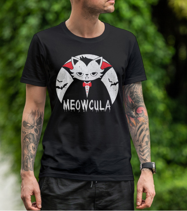 Meowcula Vampire Cat Halloween Dracula Bats Moon T-Shirt