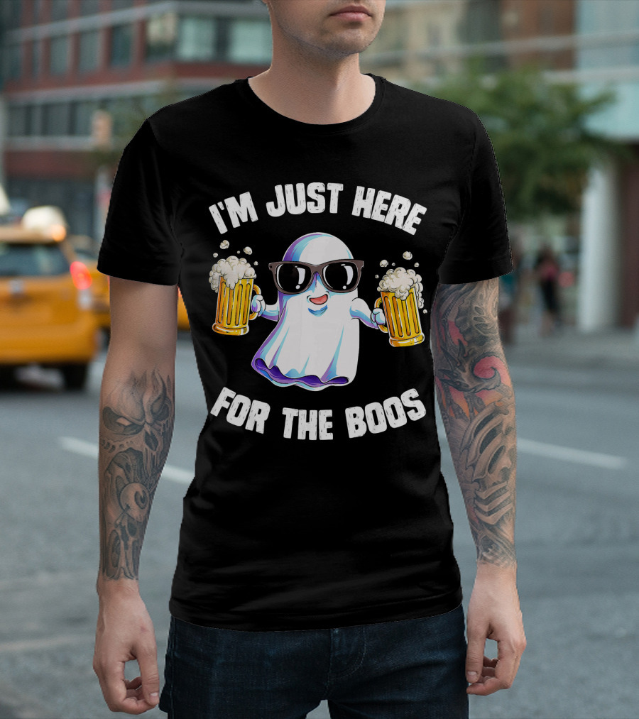 I'm Just Here For The Boos Ghost Holding Beer Mugs With Sunglasses T-Shirt