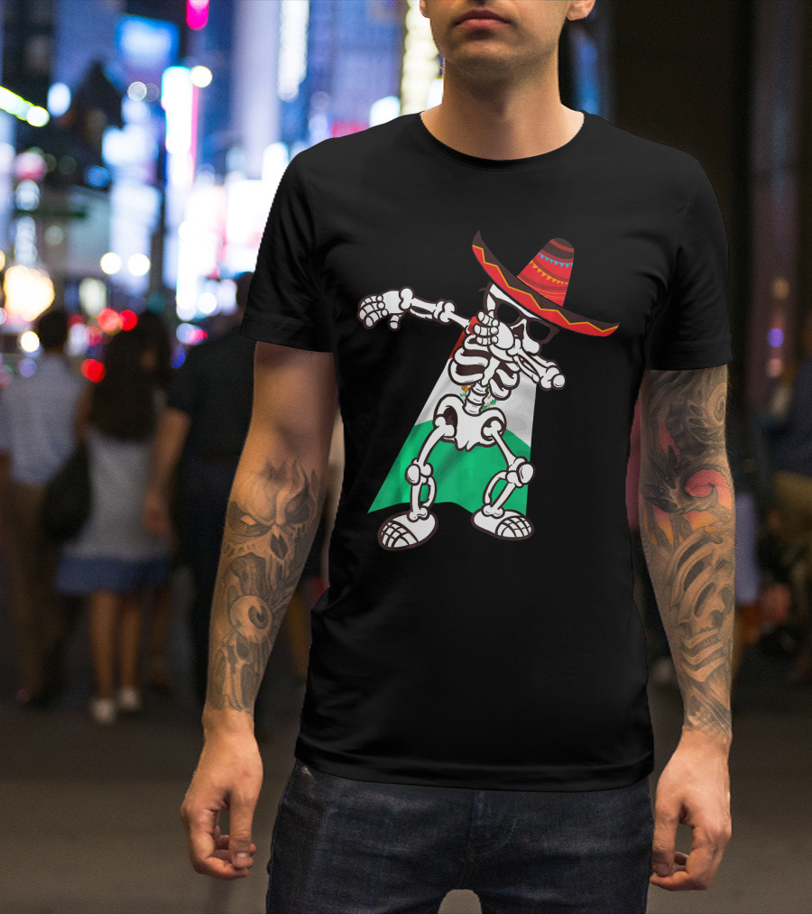 Cinco De Mayo Skeleton Dabbing With Sombrero And Mexican Flag Cape T-Shirt