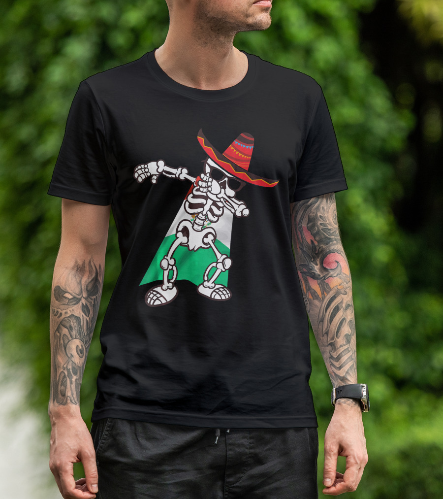 Cinco De Mayo Skeleton Dabbing With Sombrero And Mexican Flag Cape T-Shirt