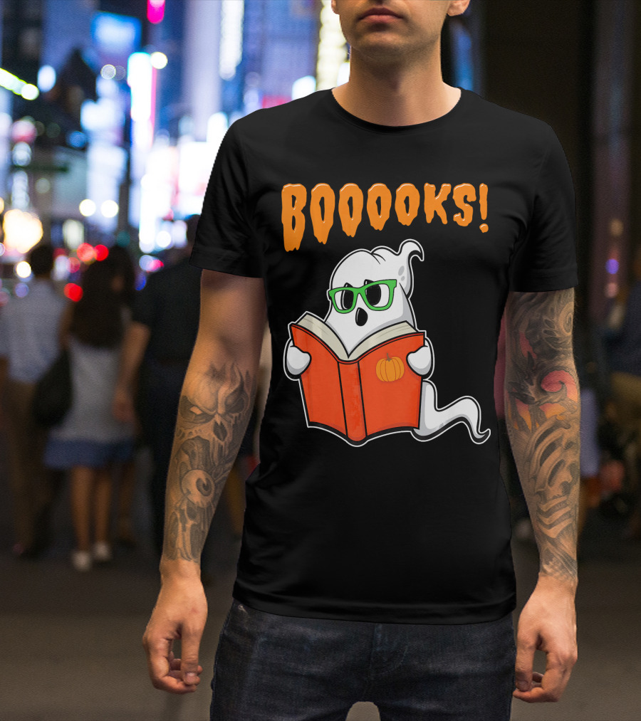 Booooks Ghost With Green Glasses And Pumpkin Book Funny Teacher Halloween T-Shirt