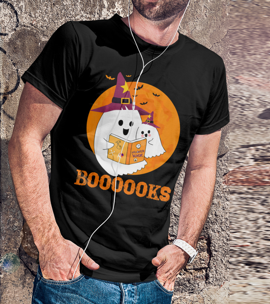 BOOOOKS Halloween Magic Ghosts Reading In Witch Hats T-Shirt