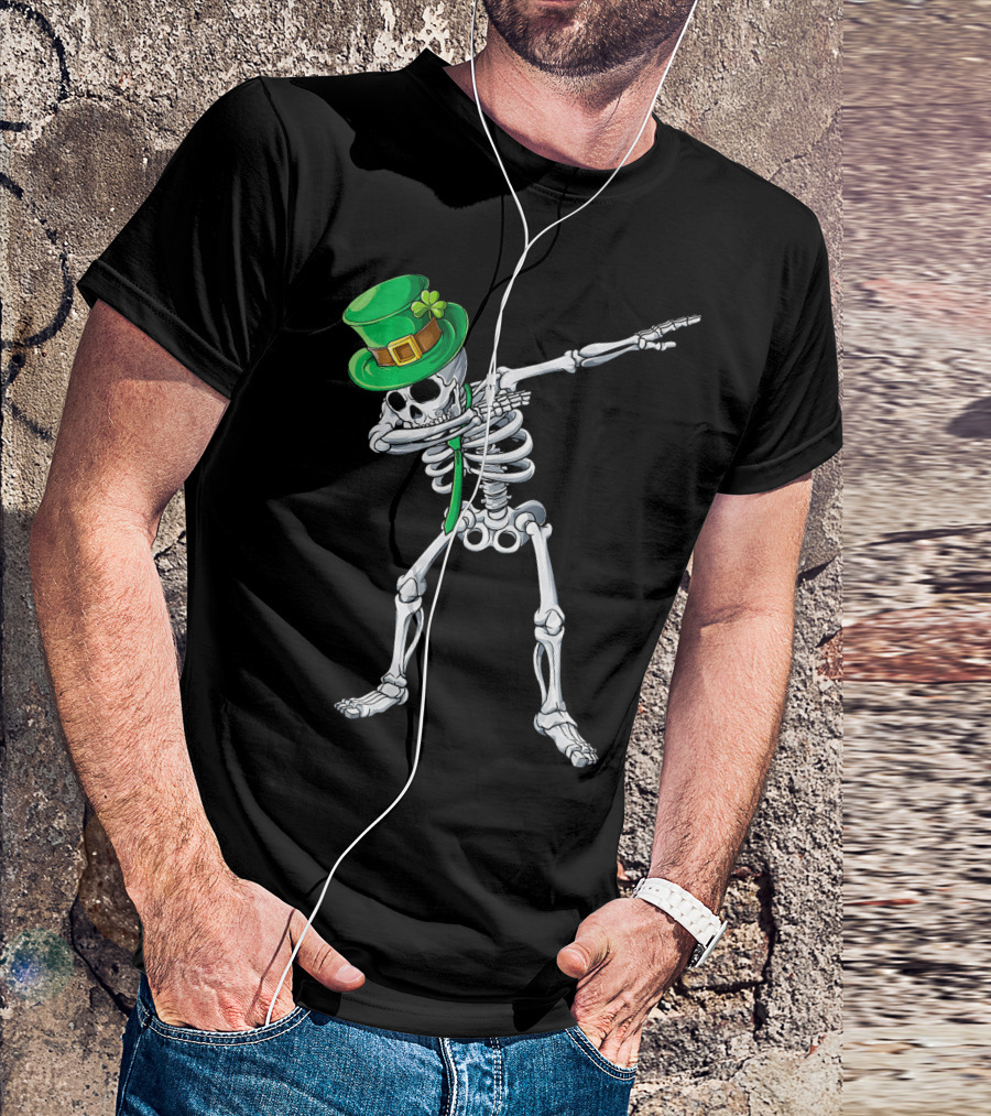 Dabbing Skeleton In Green Leprechaun Hat With Clover T-Shirt