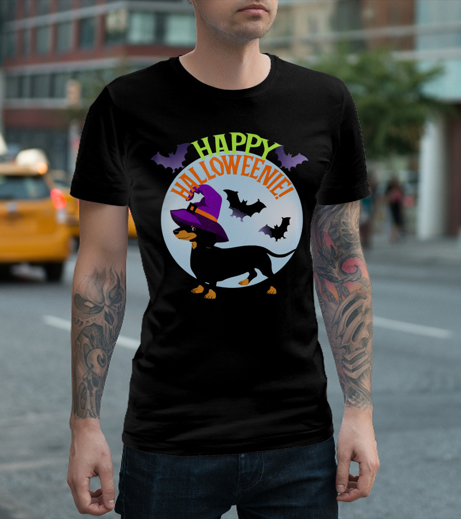 Happy Halloweenie Dachshund Wiener Dog Witch Hat Bats T-Shirt