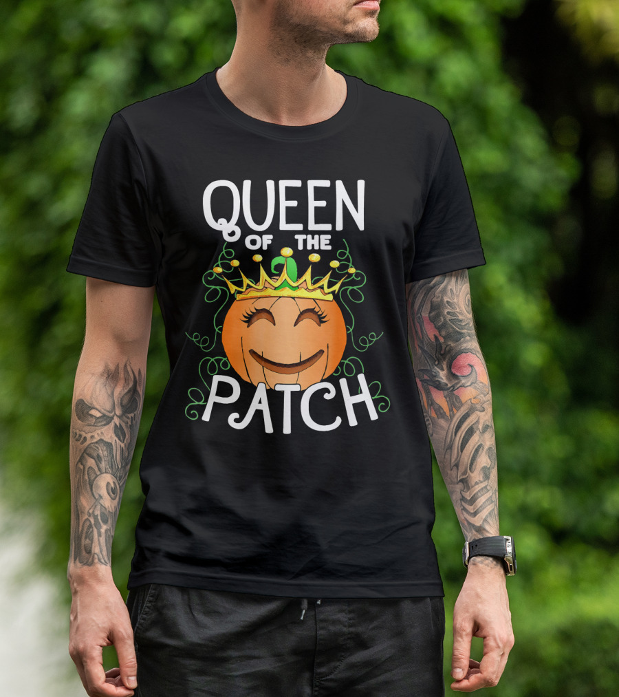 Queen Of The Patch Halloween Pumpkin T-Shirt