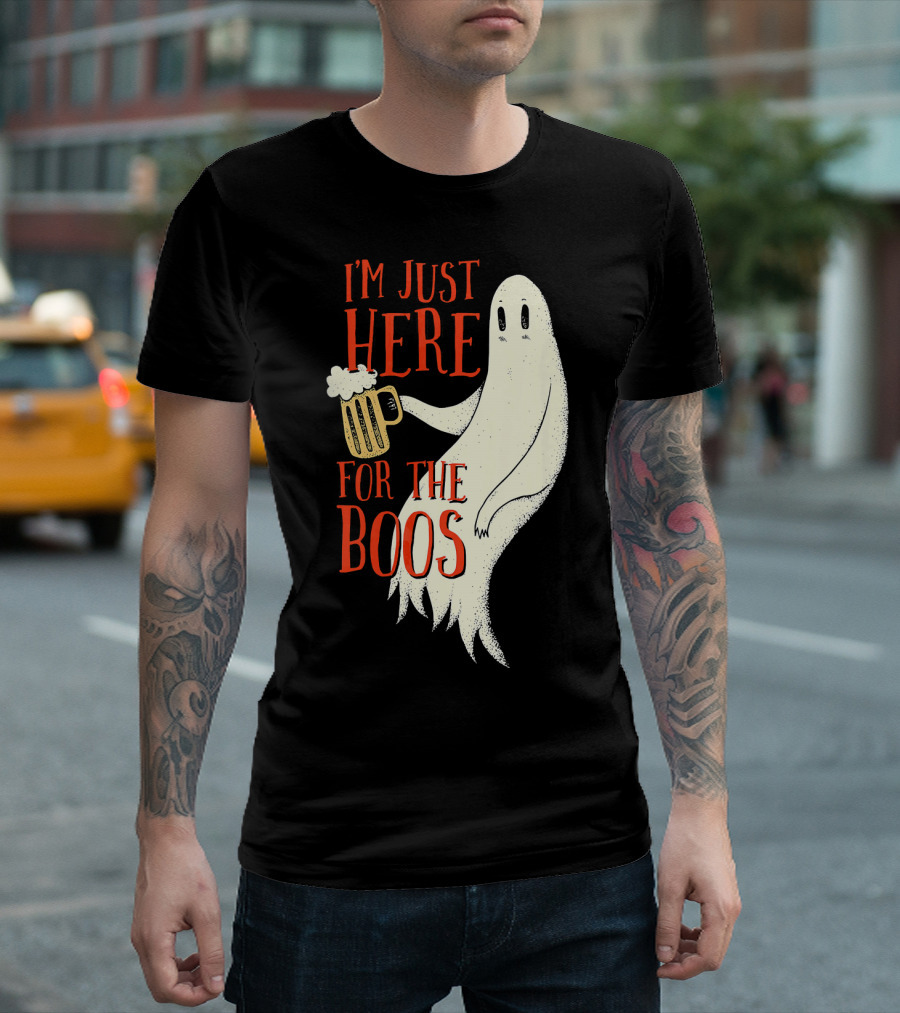 I'm Just Here For The Boos Ghost Holding Beer T-Shirt