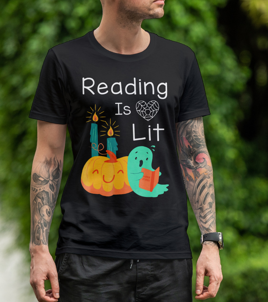 Reading Is Lit Teacher Librarian Halloween Costume Pumpkin Ghost Candles T-Shirt