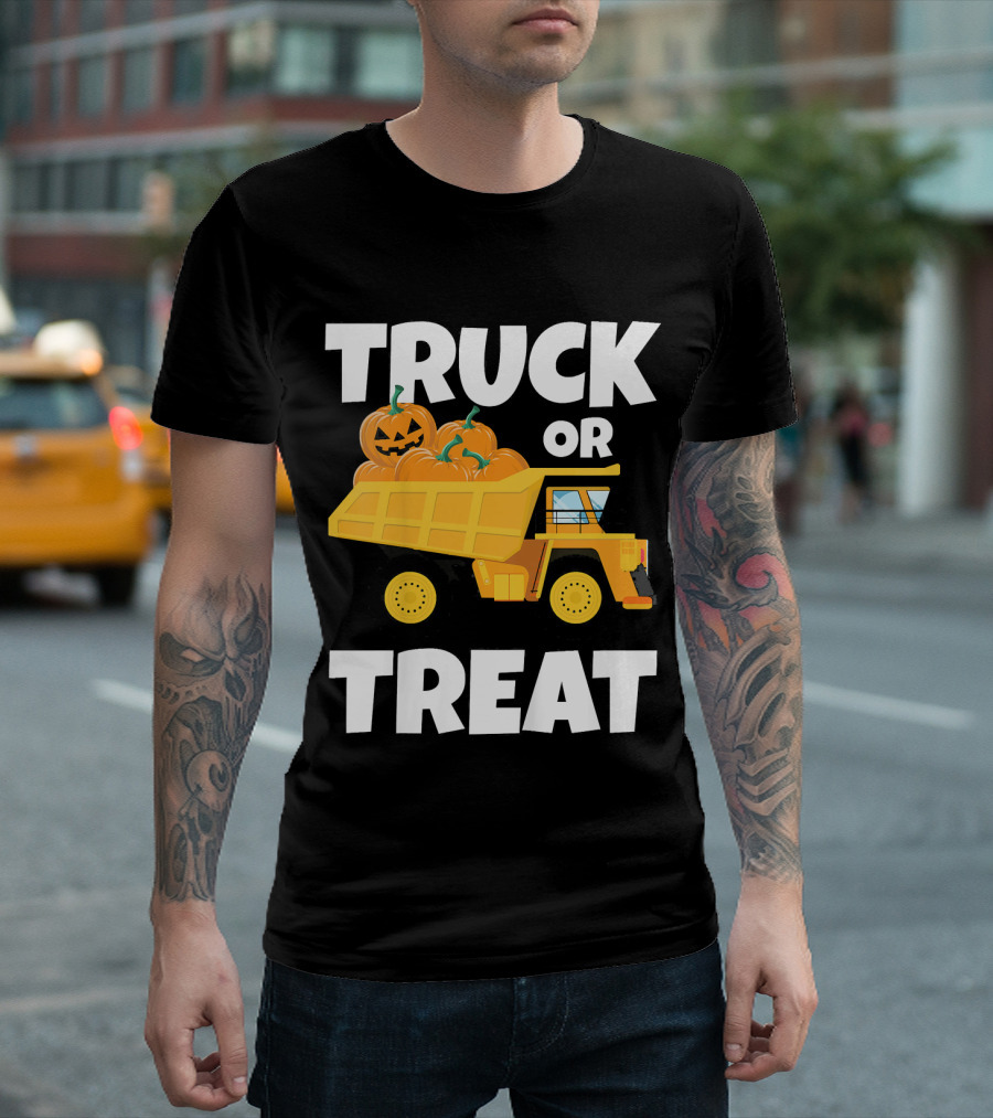 Kids Halloween Toddlers Boys Truck Or Treat Pumpkins T-Shirt