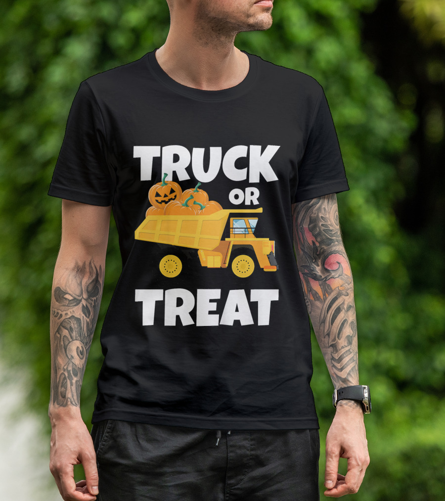 Kids Halloween Toddlers Boys Truck Or Treat Pumpkins T-Shirt