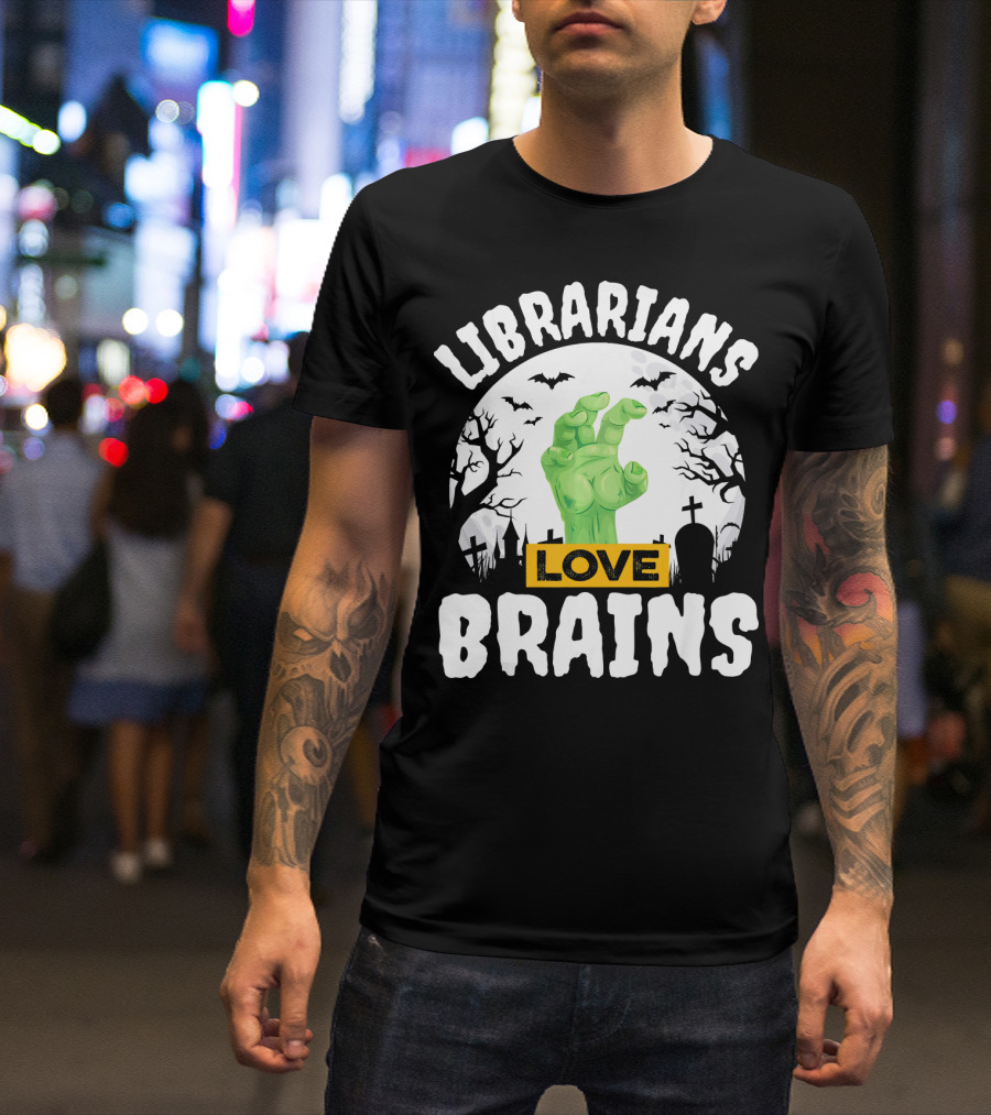 Librarians Love Brains Halloween Zombie Graveyard Scene T-Shirt