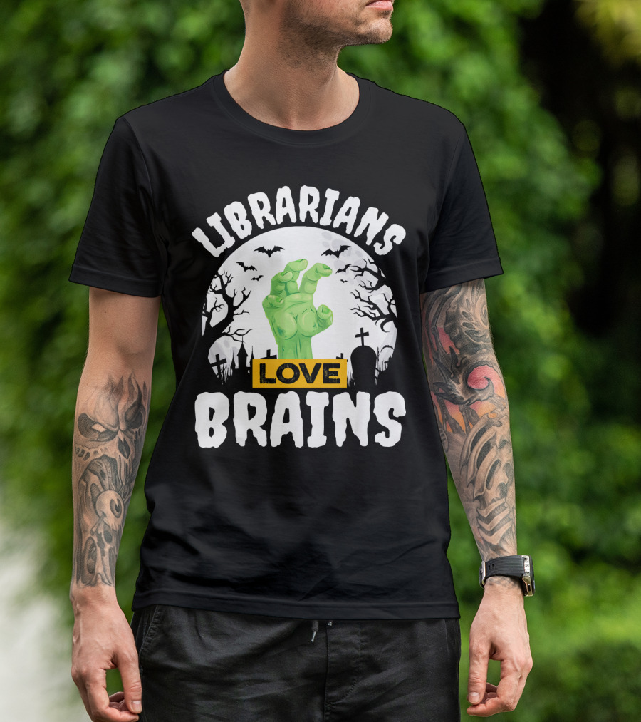 Librarians Love Brains Halloween Zombie Graveyard Scene T-Shirt