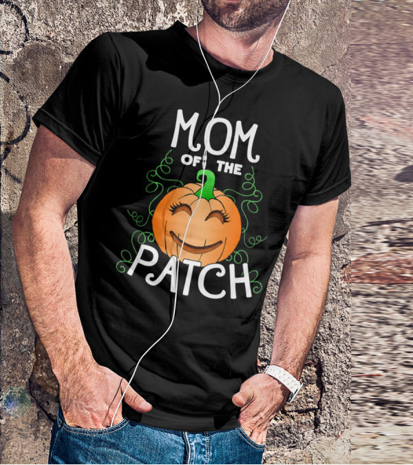 Mom Of The Patch Smiling Pumpkin With Green Vines T-Shirt