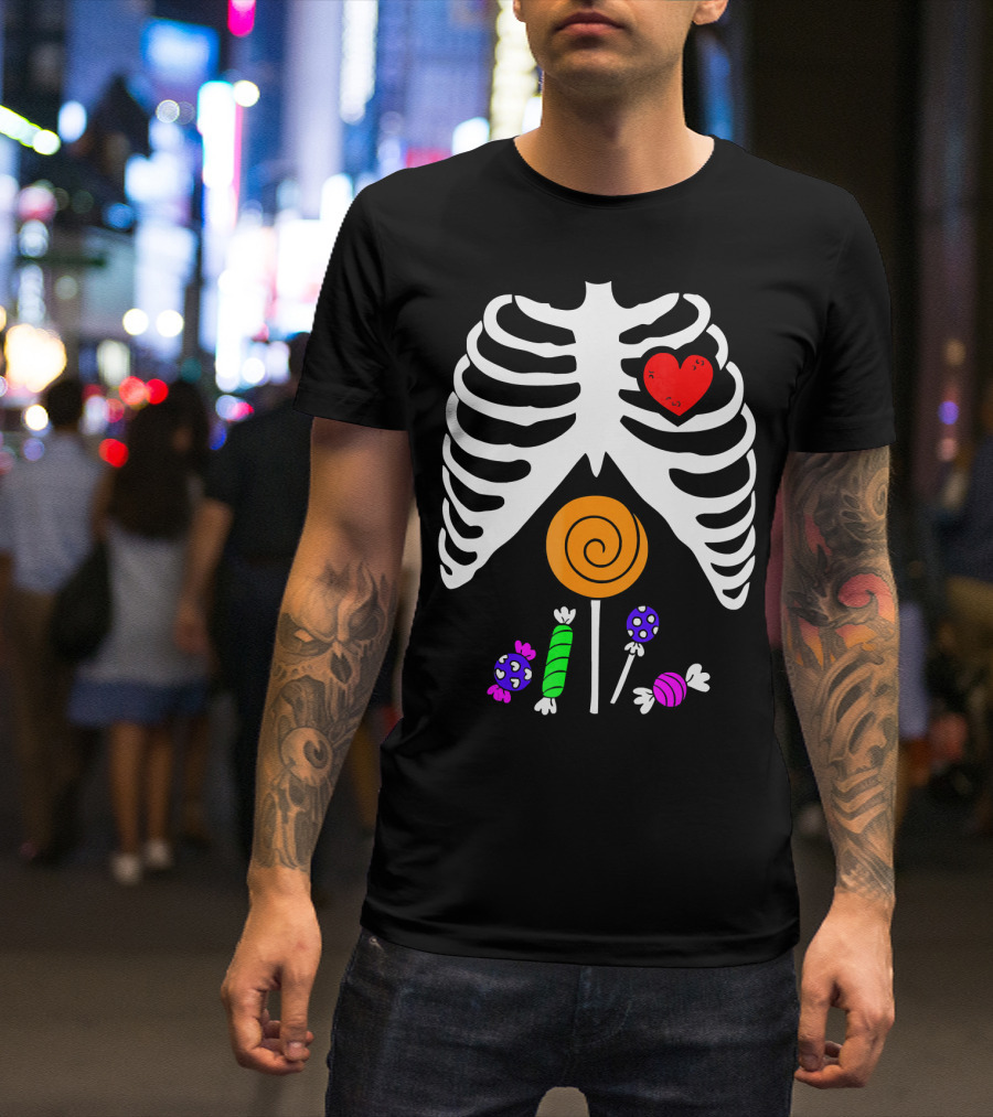 Skeleton Candy Rib Cage X-Ray With Heart And Lollipop T-Shirt