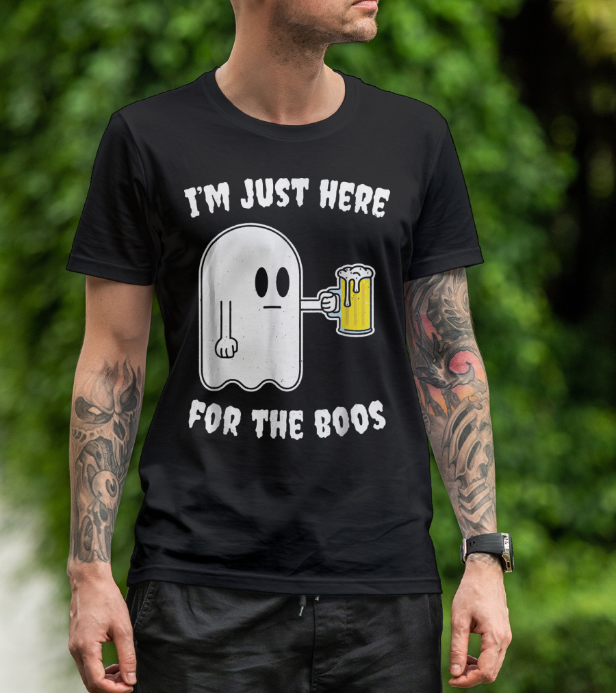 I'm Just Here For The Boos Ghost Holding Beer Mug T-Shirt