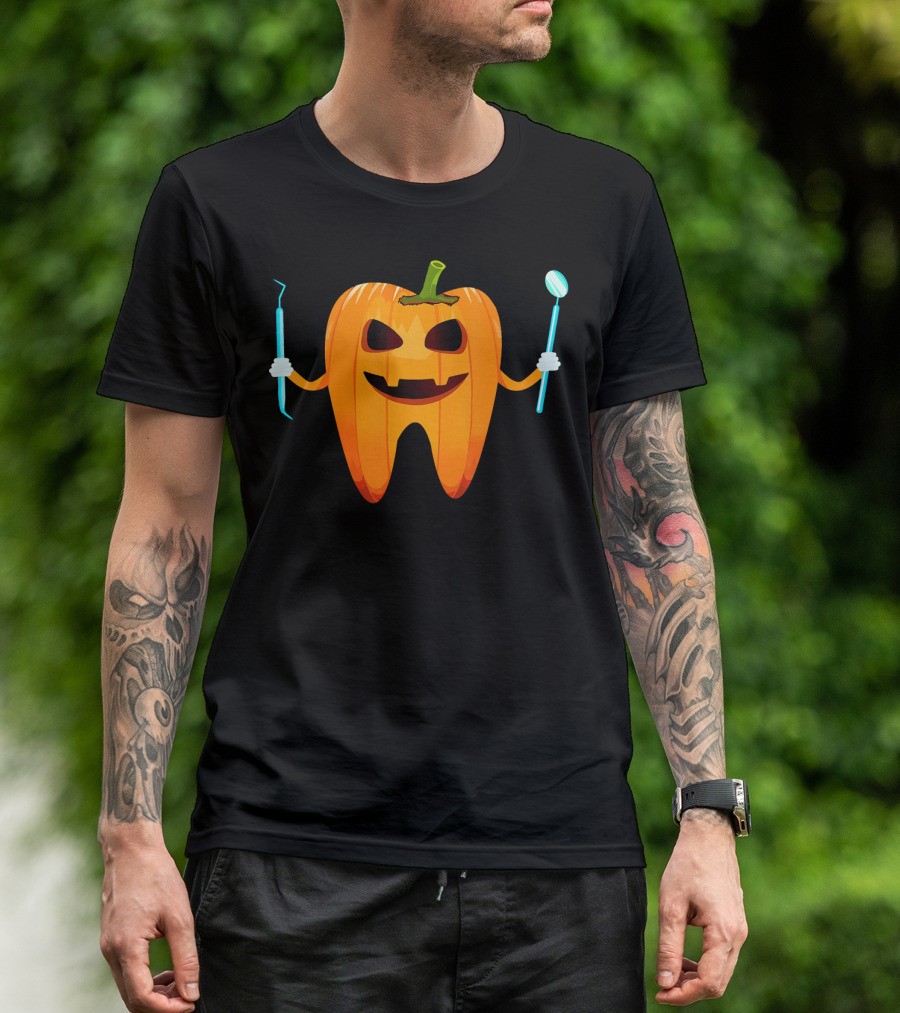 Halloween Tooth Pumpkin Holding Dental Tools T-Shirt