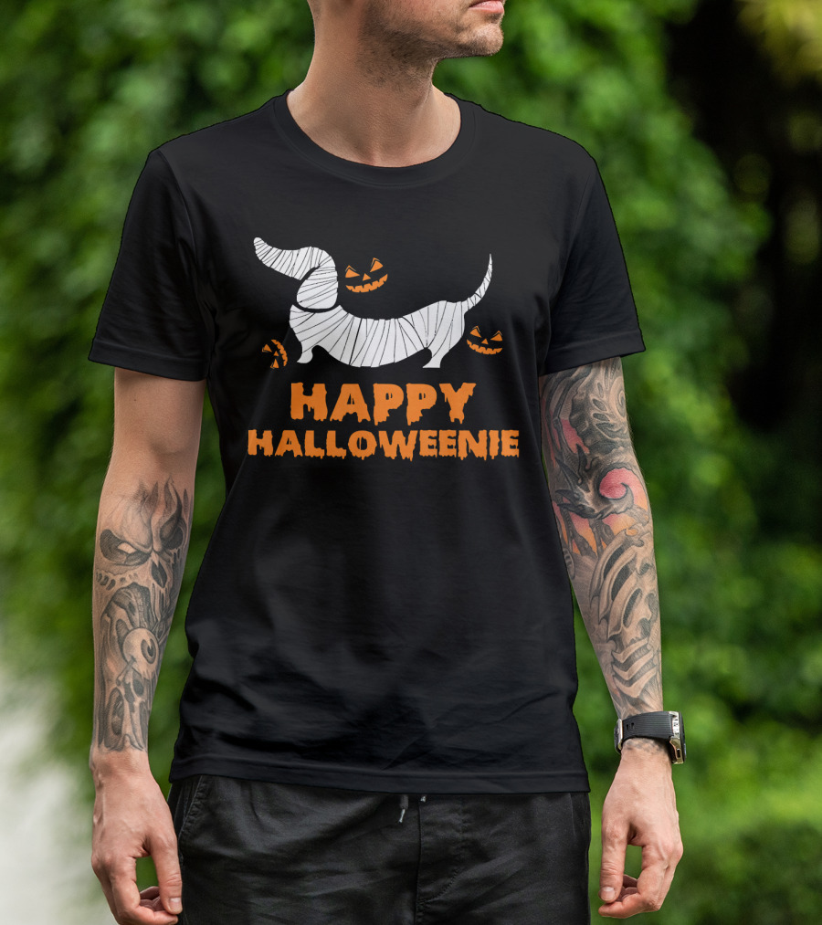 Happy Halloweenie Dachshund Mummy With Jack-O'-Lanterns T-Shirt