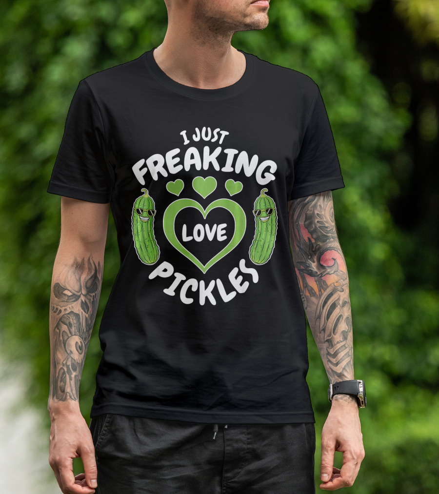 I Just Freaking Love Pickles Love Pickl With Heart And Cool Pickle Characters T-Shirt