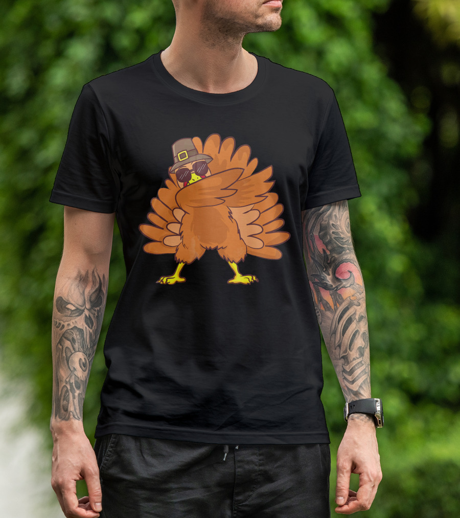 Thanksgiving Turkey Dab Dance With Sunglasses And Pilgrim Hat T-Shirt