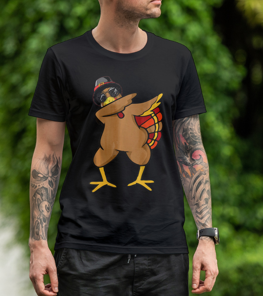 Funny Dabbing Turkey With Sunglasses And Hat T-Shirt