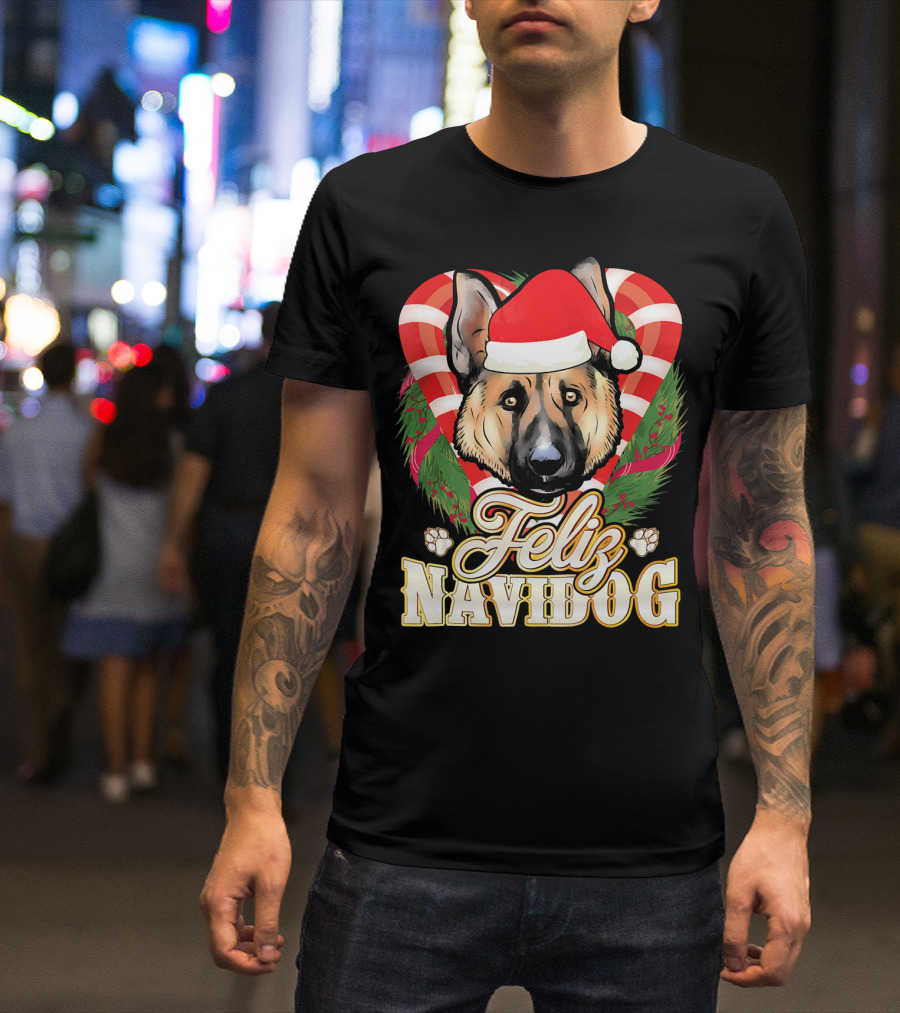 Feliz Navidog German Shepherd Santa Hat Christmas Wreath T-Shirt