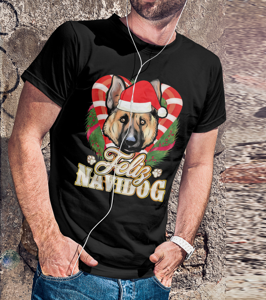 Feliz Navidog German Shepherd Santa Hat Christmas Wreath T-Shirt