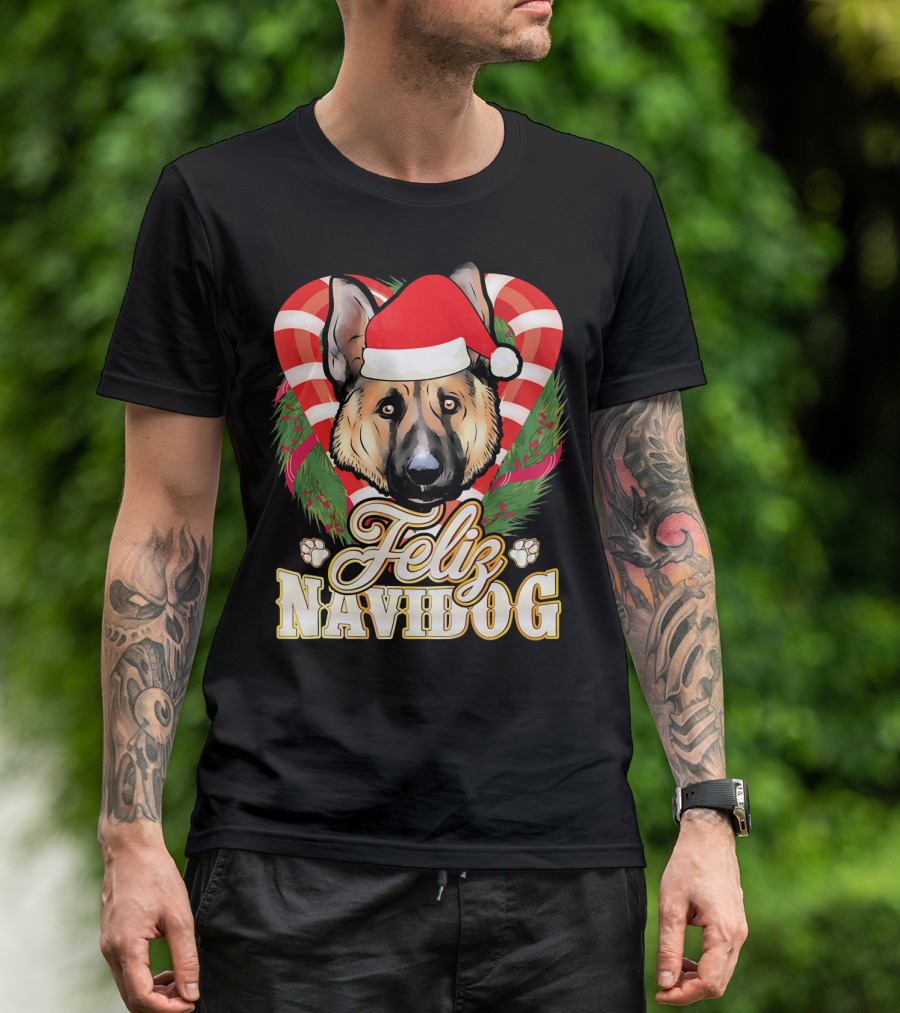 Feliz Navidog German Shepherd Santa Hat Christmas Wreath T-Shirt
