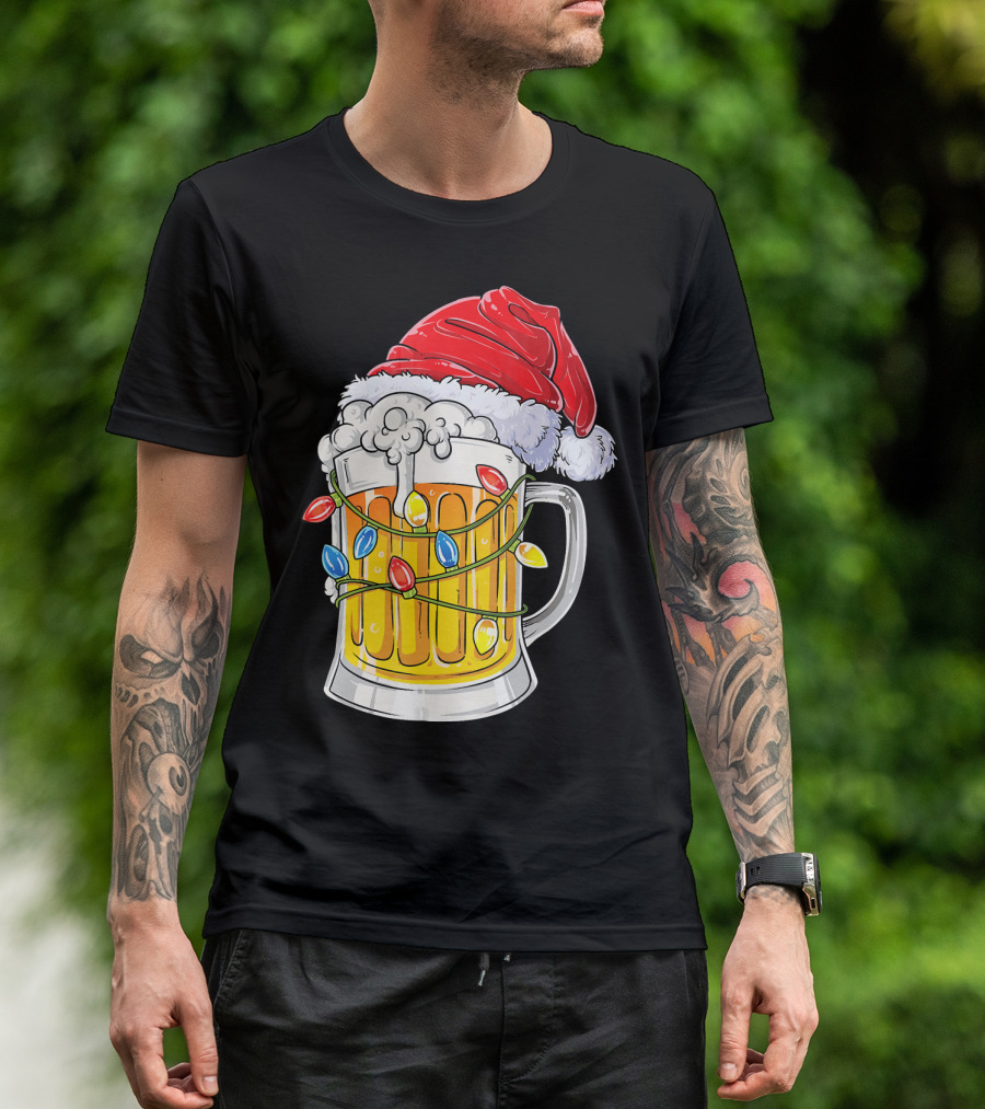 Beer Mug With Santa Hat And Christmas Lights T-Shirt