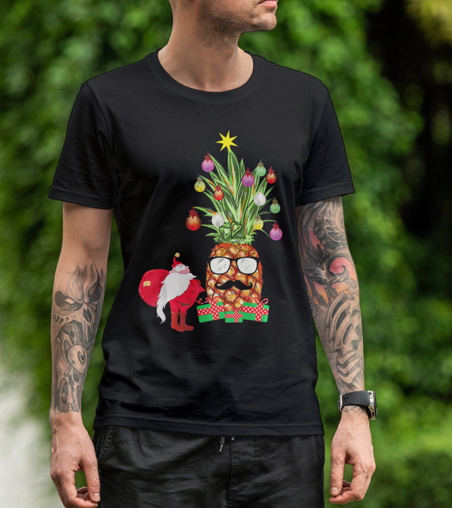 Santa Pineapple Christmas Tree With Gifts And Ornaments T-Shirt