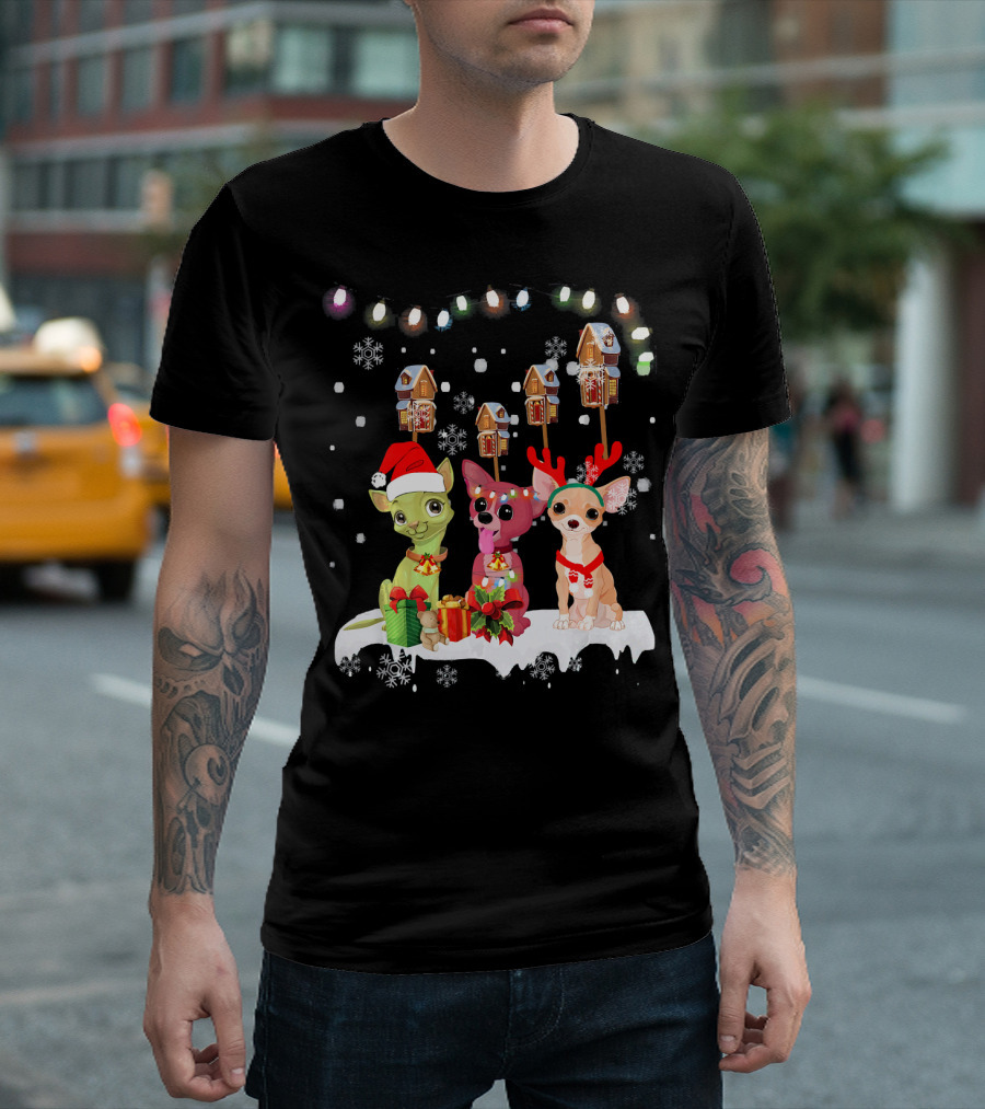 Chihuahua Christmas Light With Santa Hat And Reindeer Antlers T-Shirt