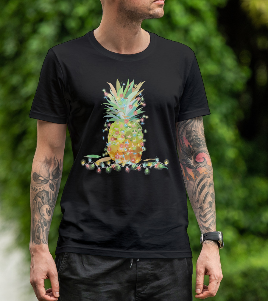 Beach Tropical Christmas Pineapple Lights Holiday Decor T-Shirt